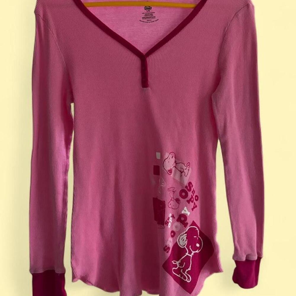 Vintage y2k pink snoopy top